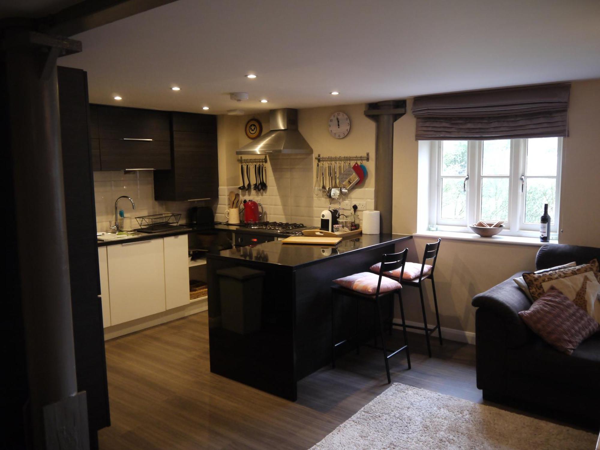 Old Brewery Home With Pool And Gym Access Oakhill Экстерьер фото